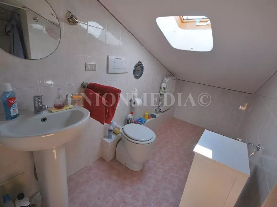 Immagine 5 di Mansarda in affitto  a Sarzana