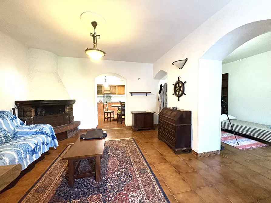 Immagine 2 di Casa semindipendente in vendita  in Via C. A. Fabbricotti a Ameglia