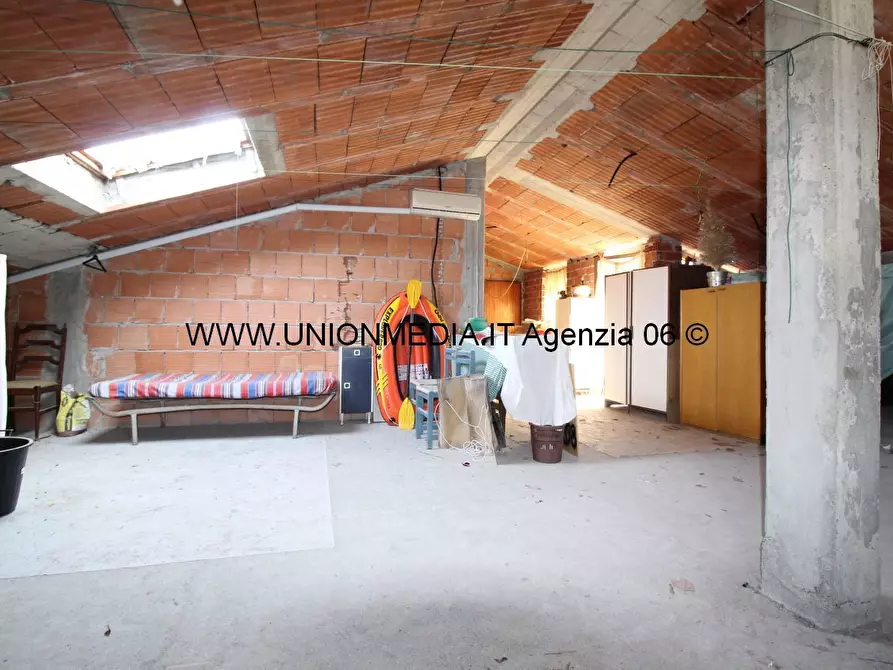 Immagine 18 di Attico in vendita  a Massa