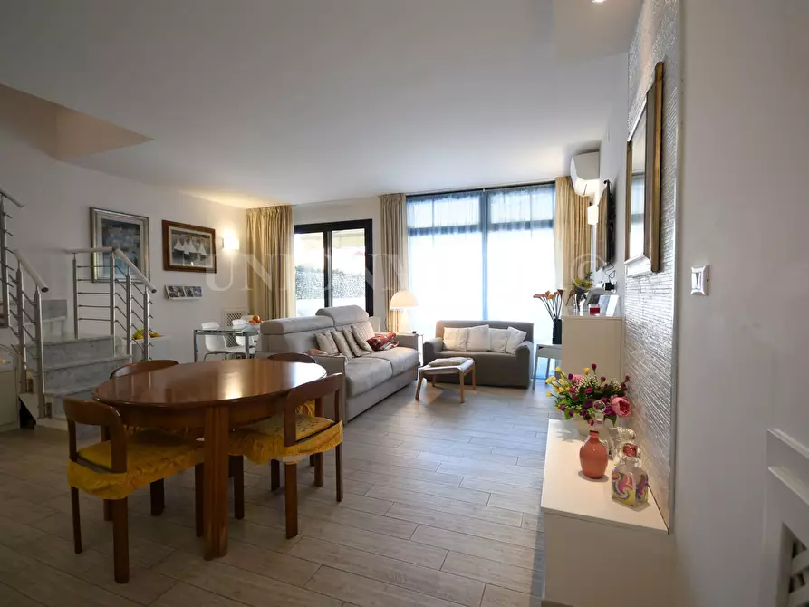 Immagine 25 di Casa semindipendente in vendita  in SP30 213 a Ameglia