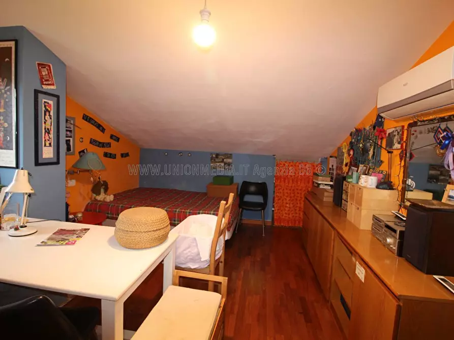 Immagine 27 di Casa indipendente in vendita  a Sarzana