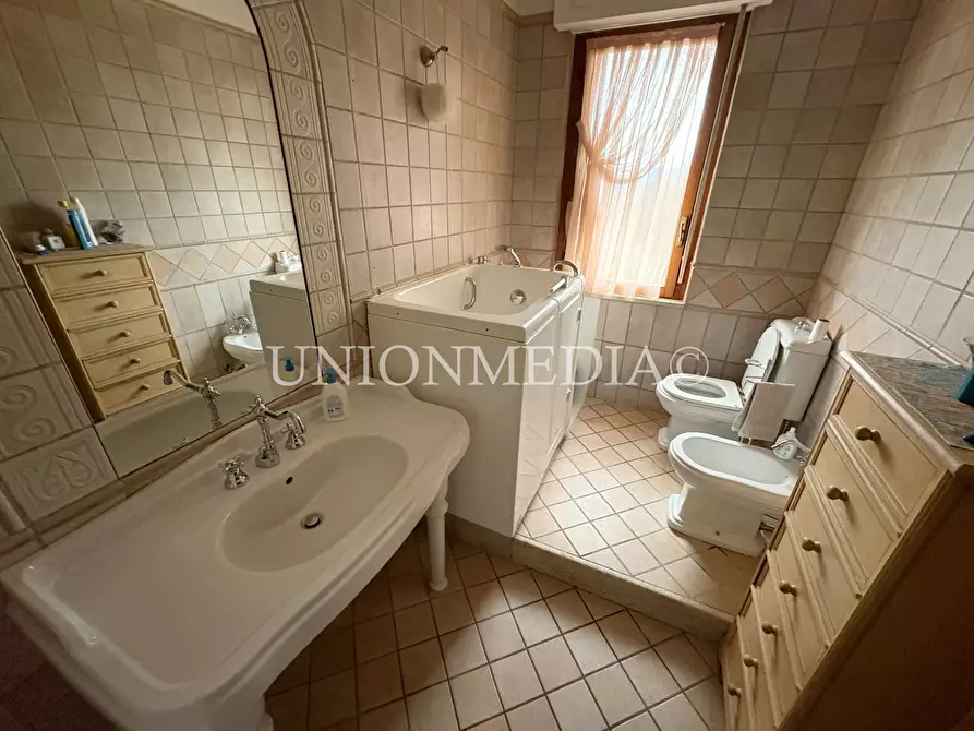 Immagine 19 di Appartamento in vendita  in Via Nazionale a Aulla