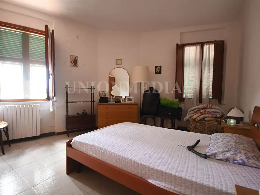 Immagine 21 di Casa semindipendente in vendita  in Via triboli a Sarzana