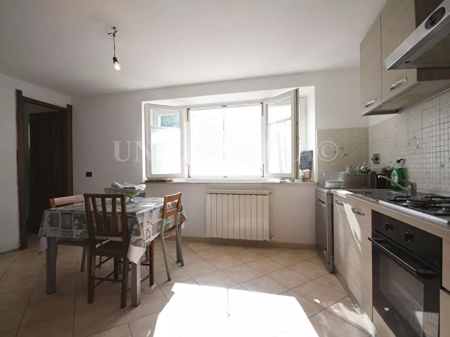 Immagine 10 di Casa semindipendente in vendita  in via triboli a Sarzana