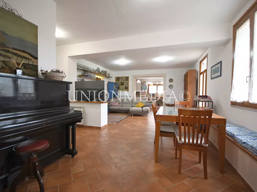 Immagine 1 di Appartamento in vendita  in Via turì a Sarzana