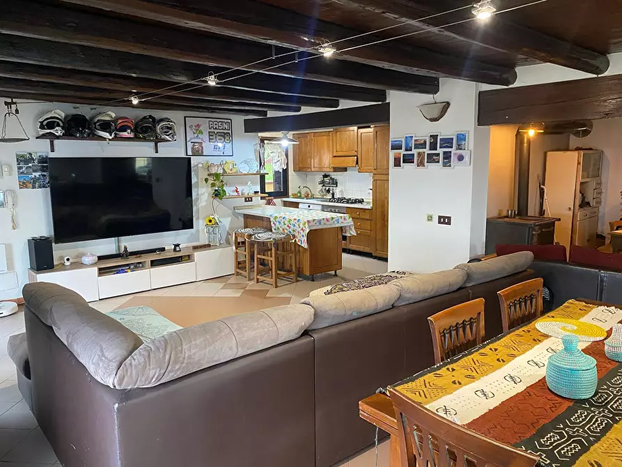 Immagine 26 di Villa in vendita  in Via Tomassini 18 a Borghi