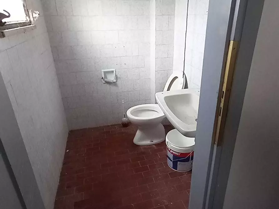 Immagine 19 di Attività commerciale in affitto  in Via Ausa 46 a Rimini