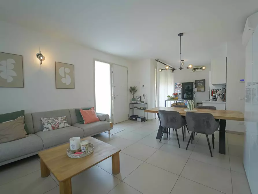 Immagine 1 di Villetta a schiera in vendita  a Rimini