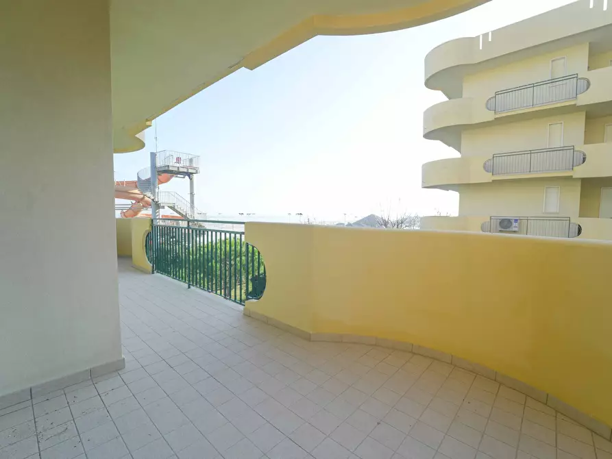 Immagine 16 di Trilocale in vendita  in Via Montello a Cesenatico