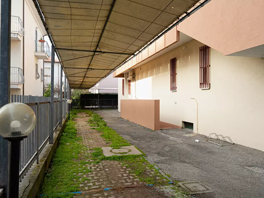 Immagine 32 di Bilocale in vendita  in Via Leptis Magna 2 a Rimini