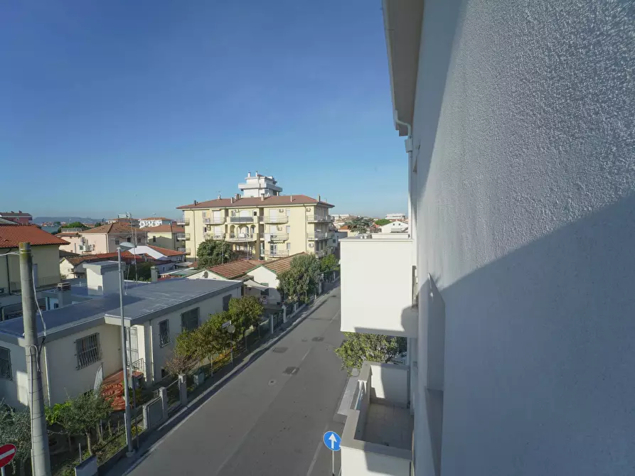 Immagine 4 di Quadrilocale in vendita  in Via Niccolò Tommaseo 100 a Rimini