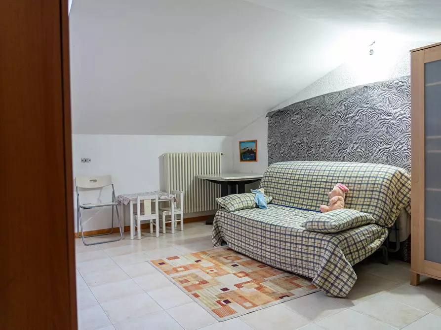 Immagine 30 di Trilocale in vendita  in Via Viola a Santarcangelo Di Romagna