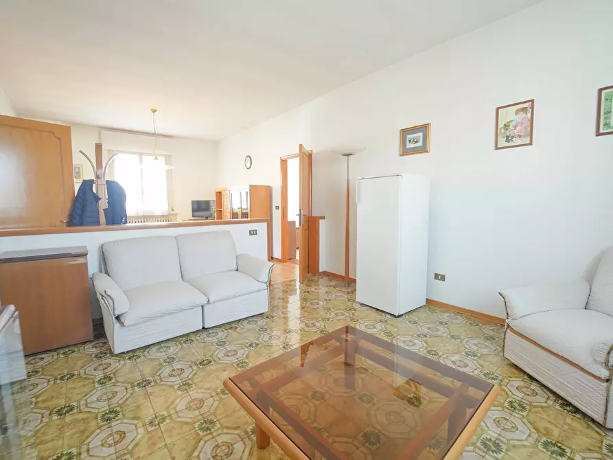 Immagine 27 di Casa bifamiliare in vendita  in Via Venezia 4 a Savignano Sul Rubicone