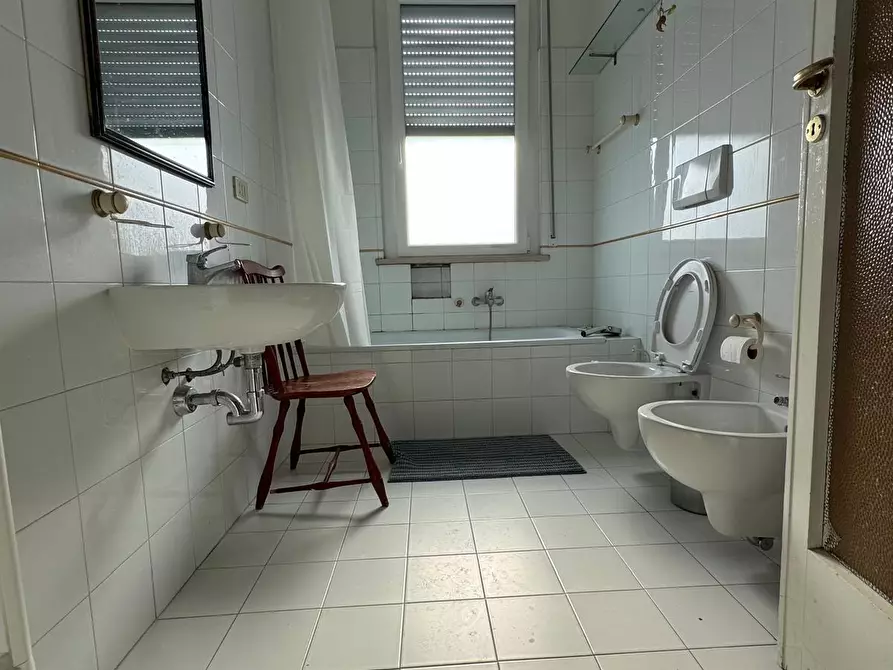 Immagine 15 di Trilocale in vendita  in Viale Carlo Goldoni 1 a Rimini