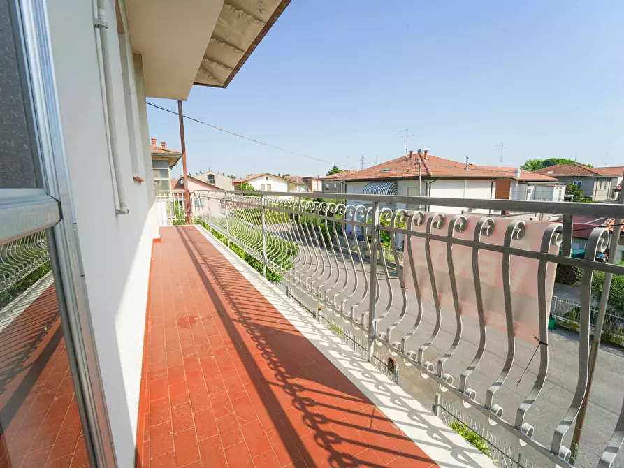 Immagine 16 di Quadrilocale in vendita  in Via Venezia 4 a Savignano Sul Rubicone