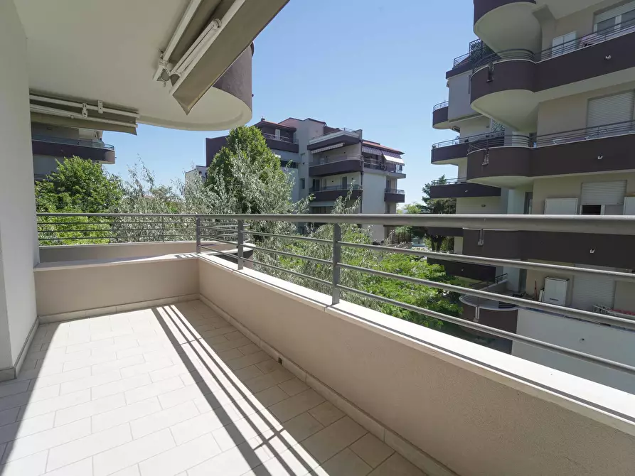 Immagine 12 di Trilocale in vendita  in Via Raffaele Marvelli 9 a Rimini