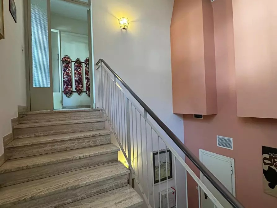 Immagine 18 di Pentalocale in vendita  in Viale Romagna 25 a Cervia