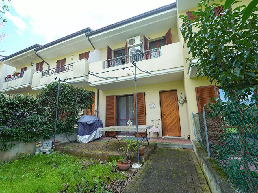 Immagine 25 di Villetta a schiera in vendita  a Coriano