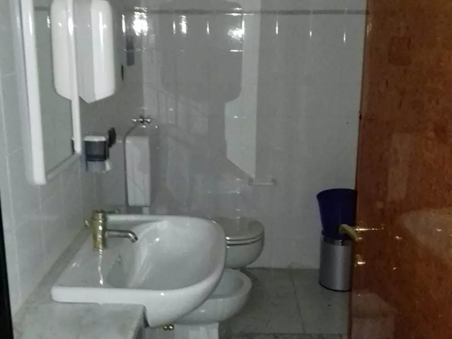 Immagine 27 di Ufficio in vendita  in Via per Poviglio 16 a Reggio Nell'emilia