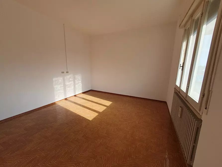 Immagine 35 di Quadrilocale in vendita  in Via Papa Giovanni XXIII 15 a San Mauro Pascoli