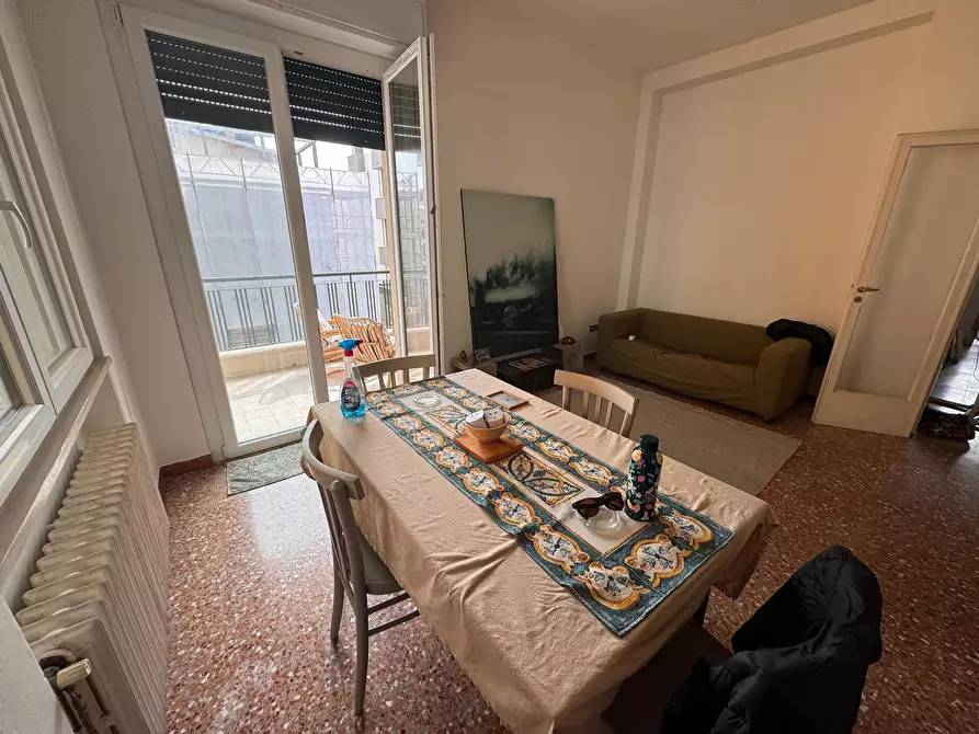 Immagine 8 di Trilocale in vendita  in Viale Carlo Goldoni 1 a Rimini