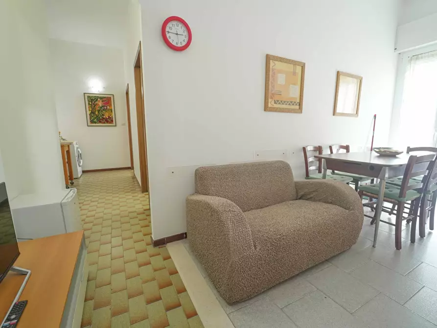 Immagine 14 di Palazzo in vendita  in Via Albio Tibullo 40 a Bellaria-Igea Marina