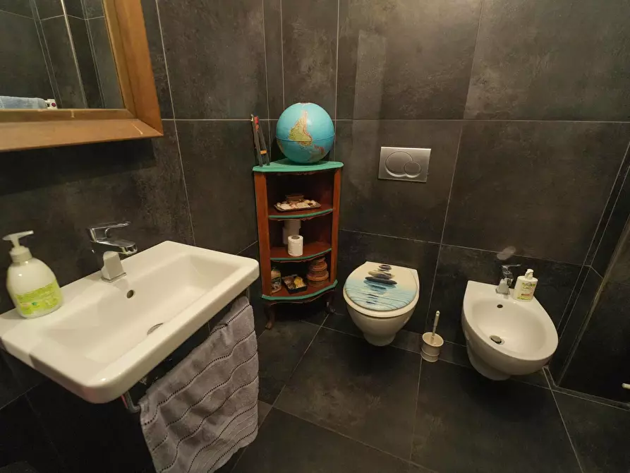 Immagine 19 di Quadrilocale in vendita  in Via dell'Edera 8 a Rimini