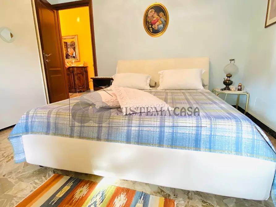 Immagine 14 di Villa in vendita  in Via 1º Maggio 12 a Follo