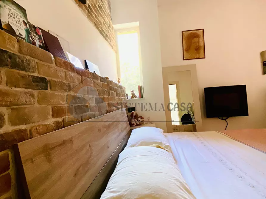 Immagine 30 di Villa in vendita  a Castelnuovo Magra