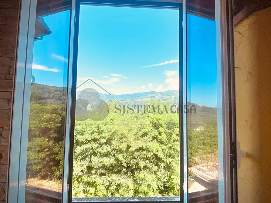 Immagine 7 di Porzione di casa in vendita  in Via Stazione 25 a Follo