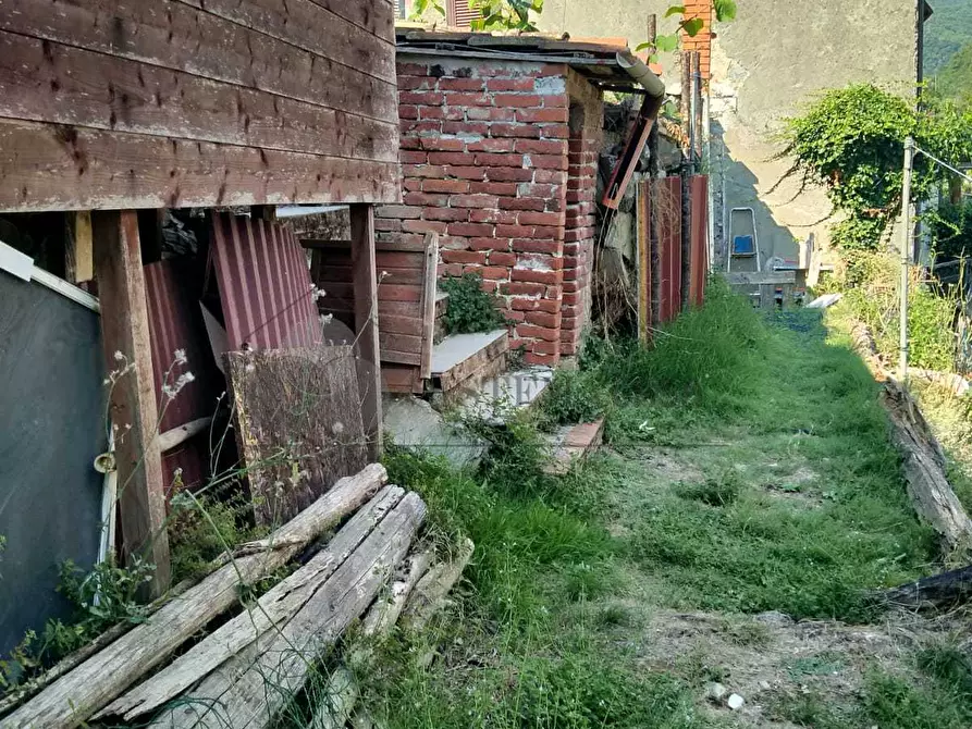 Immagine 24 di Porzione di casa in vendita  in via Figliola snc a Ortonovo