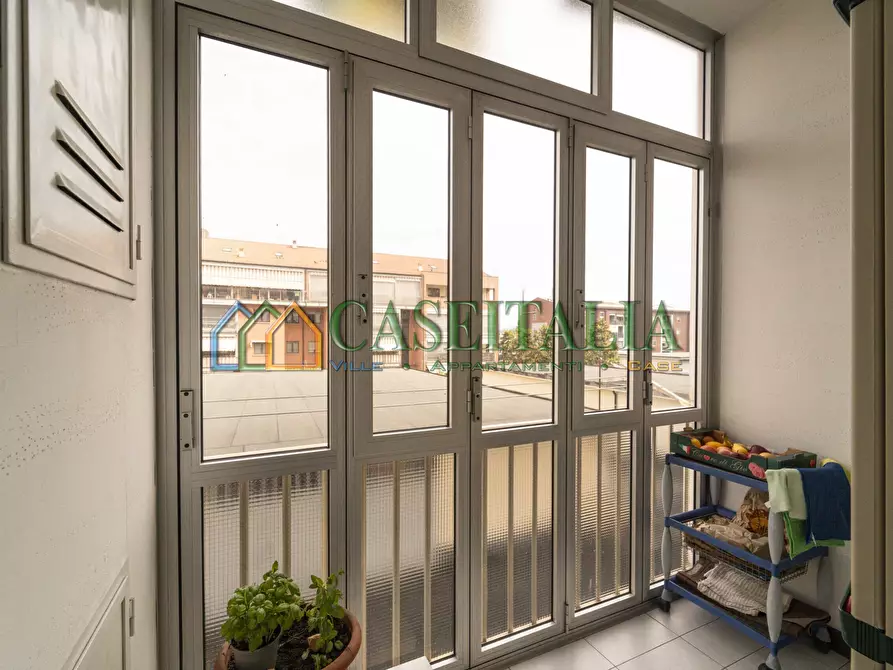 Immagine 12 di Quadrilocale in vendita  in Piazza Kennedy 17 a Beinasco