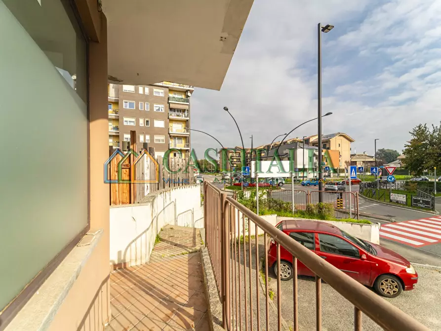 Immagine 20 di Locale commerciale in vendita  in Via Cavour 46 a Alpignano