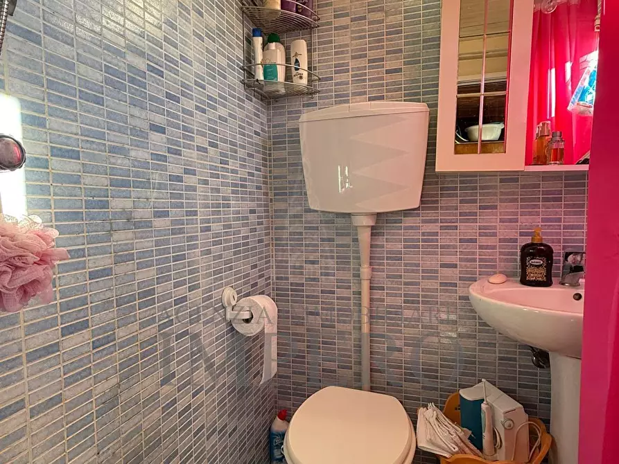 Immagine 17 di Bilocale in vendita  in Corso Nizza 49 a Ventimiglia