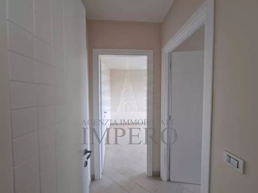 Immagine 9 di Trilocale in vendita  in passeggiata trento trieste 39 a Ventimiglia