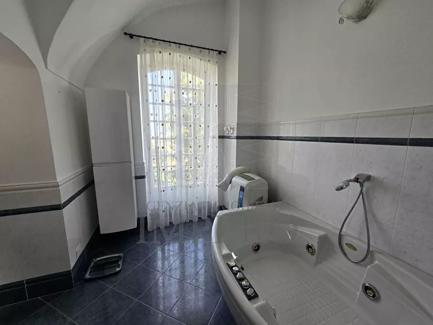 Immagine 14 di Villa in vendita  in Via Collasgarba 111 a Ventimiglia