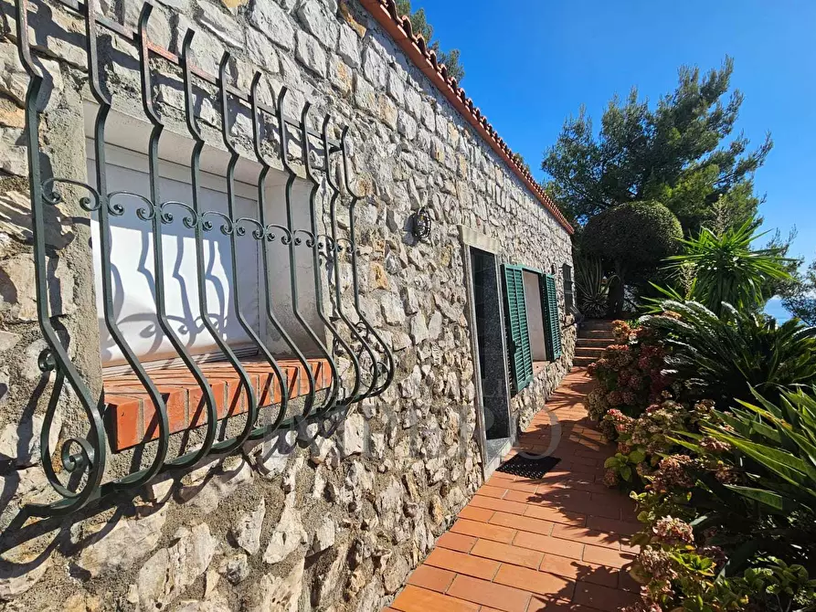 Immagine 32 di Villa in vendita  in Via Woronof a Ventimiglia