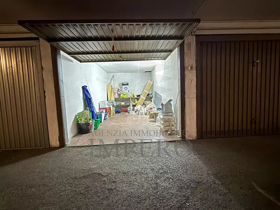 Immagine 3 di Garage in vendita  in Corso Genova 50 a Ventimiglia