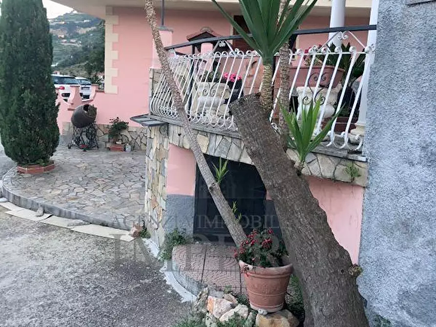 Immagine 27 di Casa bifamiliare in vendita  in Via Gallardi 122 a Ventimiglia