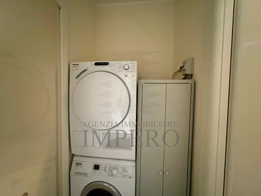 Immagine 18 di Bilocale in vendita  in Corso Italia 100 a Bordighera