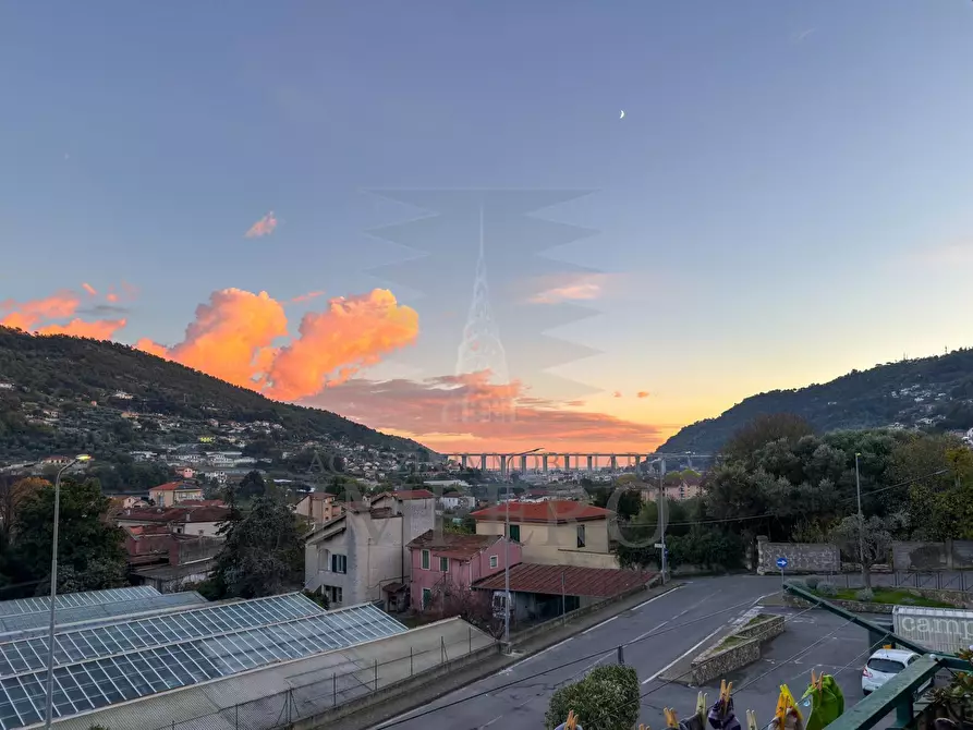 Immagine 17 di Trilocale in vendita  in Via Giuseppe Verdi 62 a Camporosso