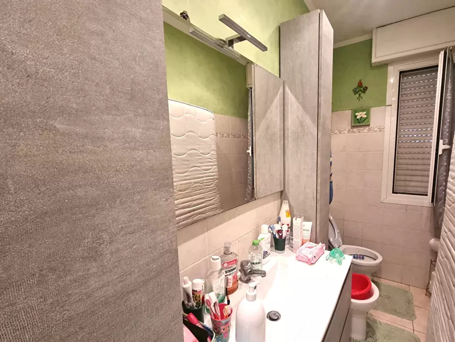 Immagine 12 di Bilocale in vendita  in Via Gallardi 175 a Ventimiglia