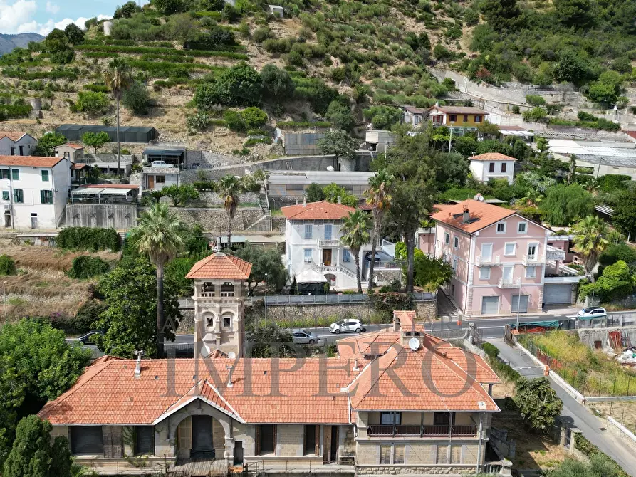 Immagine 1 di Villa in vendita  in Corso Nizza 37 a Ventimiglia