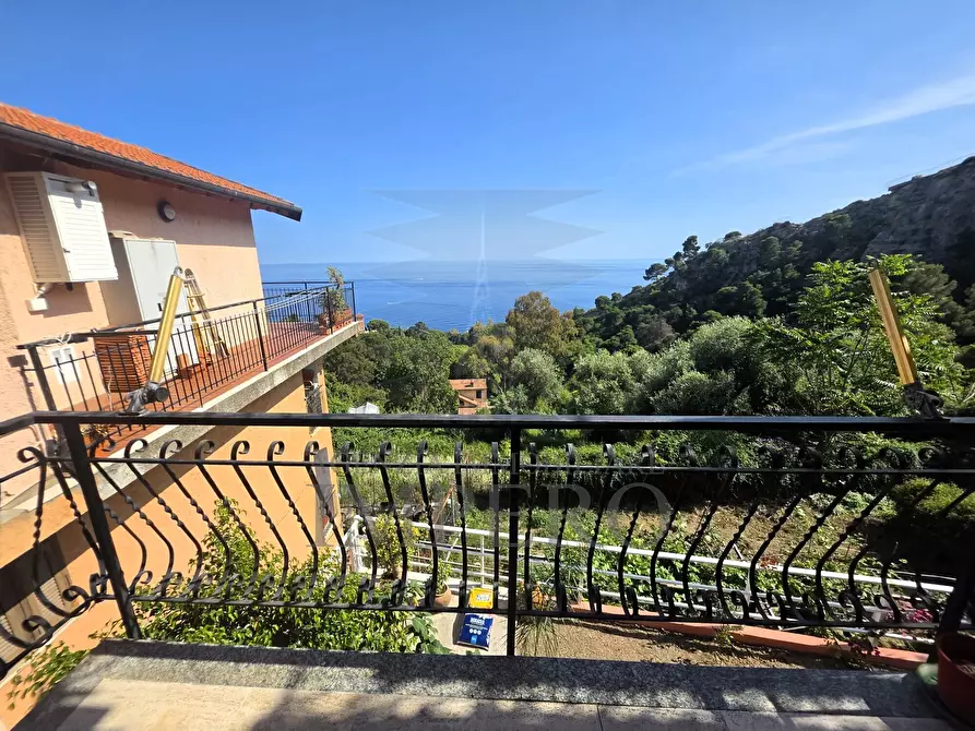 Immagine 1 di Quadrilocale in vendita  in Corso Montecarlo 71 a Ventimiglia