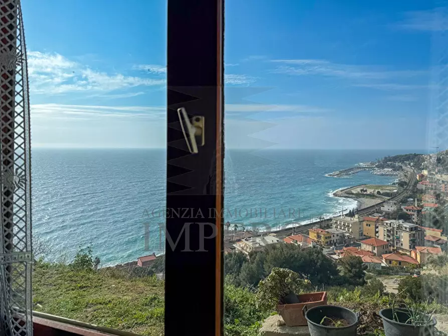 Immagine 12 di Villa in vendita  in Strada della Cava 18 a Bordighera