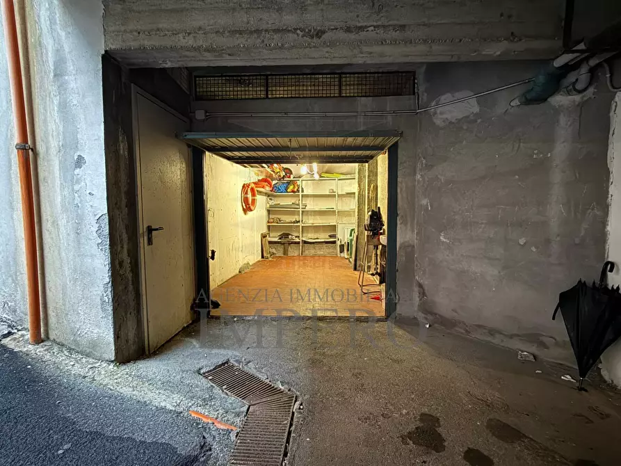 Immagine 6 di Garage in vendita  in Passeggiata Trento e Trieste 1 a Ventimiglia