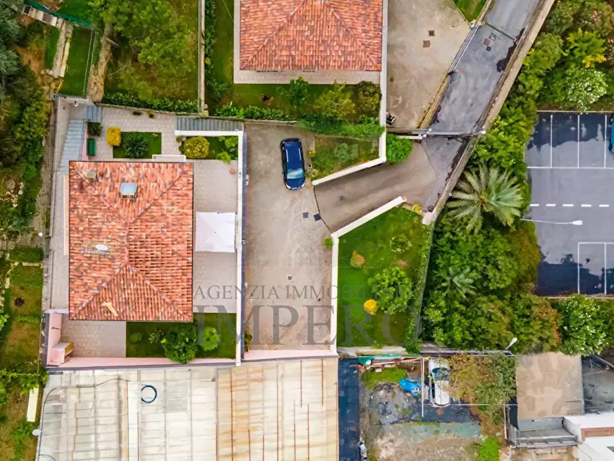 Immagine 36 di Villa in vendita  in Via del Commercio 1 a Camporosso