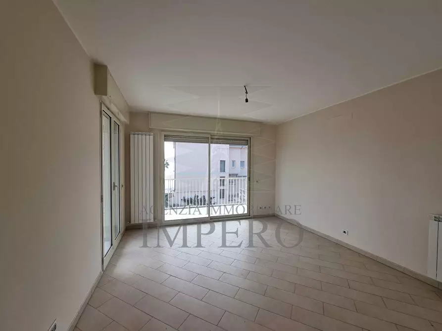 Immagine 13 di Bilocale in vendita  in passeggiata trento trieste 39 a Ventimiglia