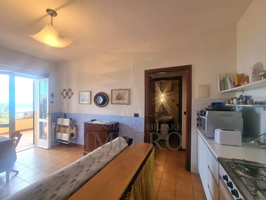 Immagine 4 di Bilocale in vendita  in Corso G. Verdi 17 a Ventimiglia