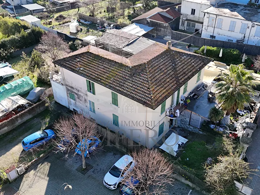 Immagine 1 di Bilocale in vendita  in Piazza Madonna 1 a Camporosso